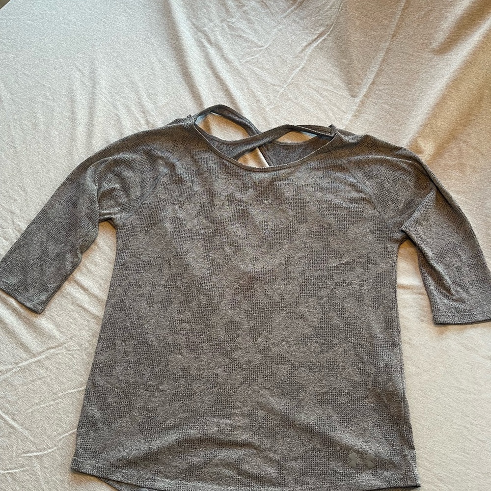 Under Armour Heather Gray Long Sleeve Top